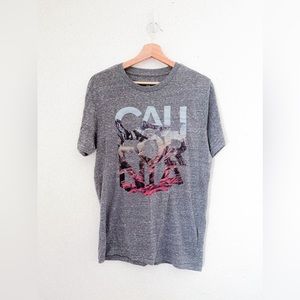 Super Soft California Aéropostale Ombré Mountains Graphic Tee Shirt Size Medium